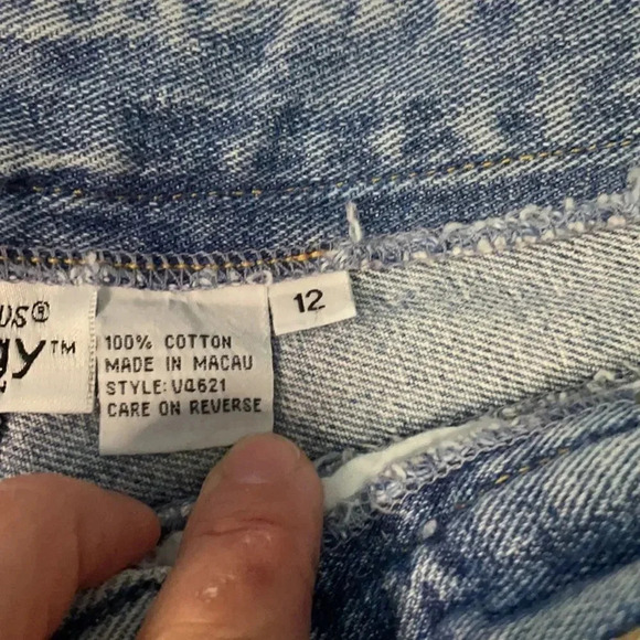 Newport News jeanology collection Denim shorts Jean shorts Vintage Size 12 - Picture 3 of 8